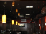 коричневый натяжной потолок в ресторане